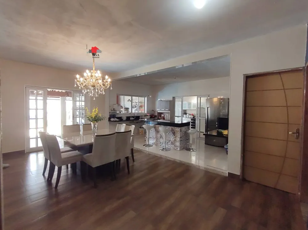Casa, 3 quartos, 265 m² - Foto 1