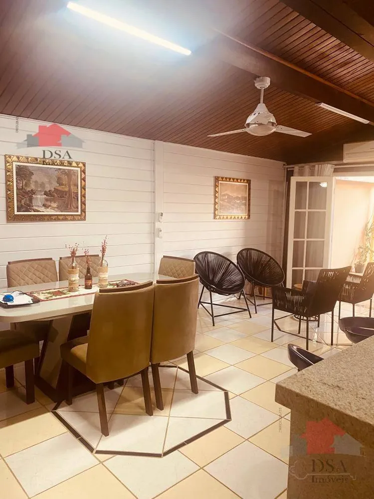 Casa, 3 quartos, 237 m² - Foto 18