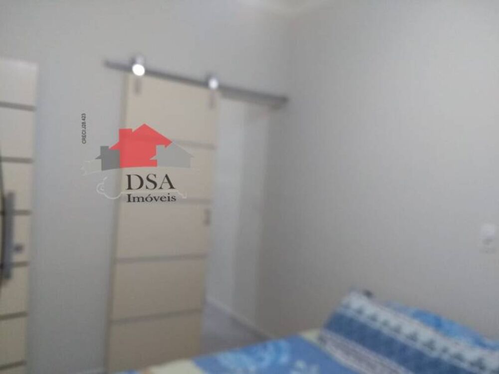 Casa à venda com 2 quartos, 135m² - Foto 2