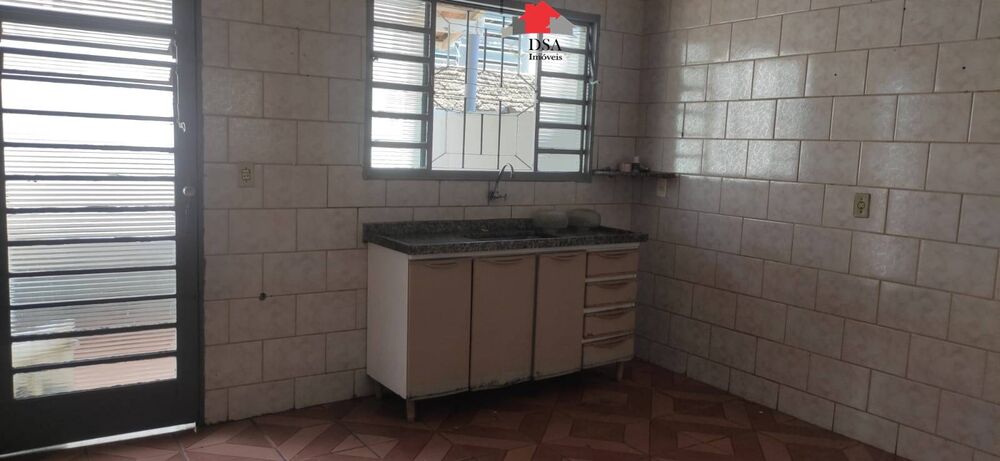 Casa à venda com 2 quartos, 85m² - Foto 3