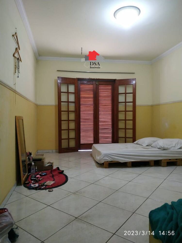 Casa, 3 quartos, 245 m² - Foto 8