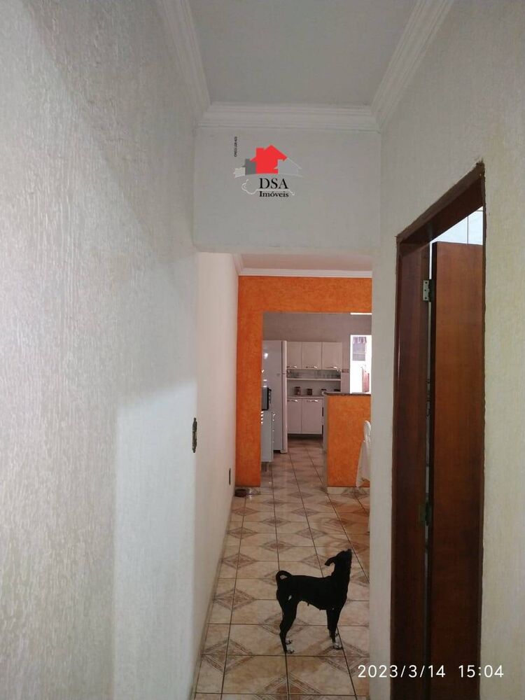 Casa, 3 quartos, 245 m² - Foto 1