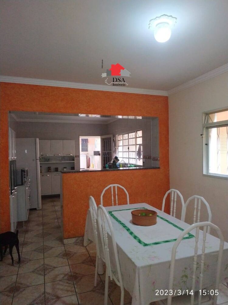 Casa, 3 quartos, 245 m² - Foto 3