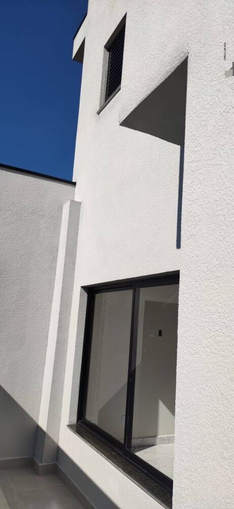 Casa à venda com 3 quartos, 142m² - Foto 2