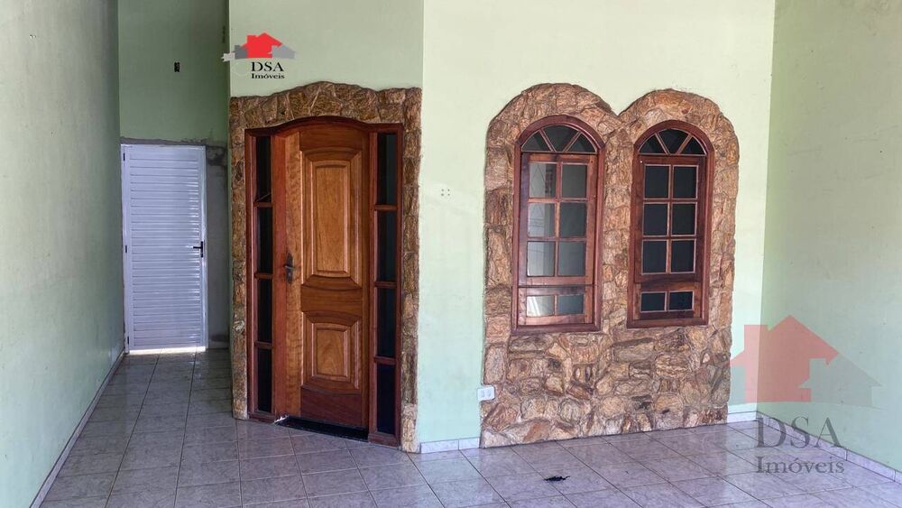 Casa à venda com 2 quartos, 155m² - Foto 1