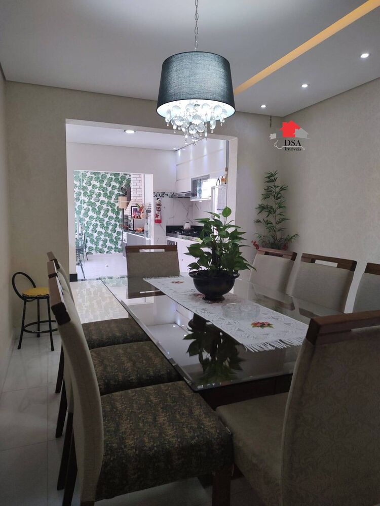Casa, 3 quartos, 200 m² - Foto 1