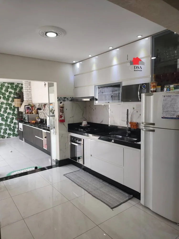 Casa, 3 quartos, 200 m² - Foto 4