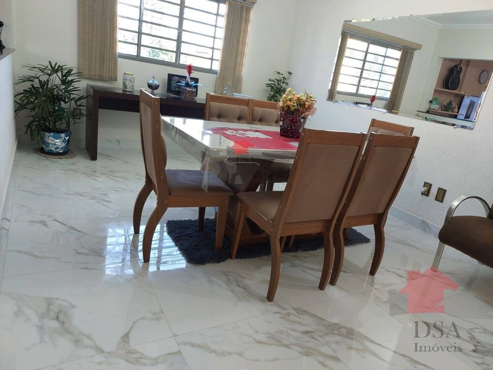 Casa, 3 quartos, 250 m² - Foto 4