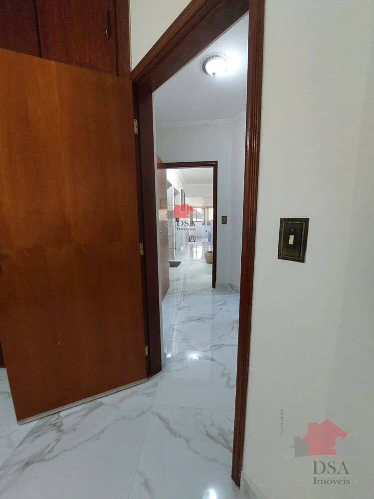 Casa, 3 quartos, 250 m² - Foto 1