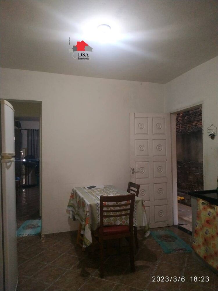 Casa, 2 quartos, 160 m² - Foto 1