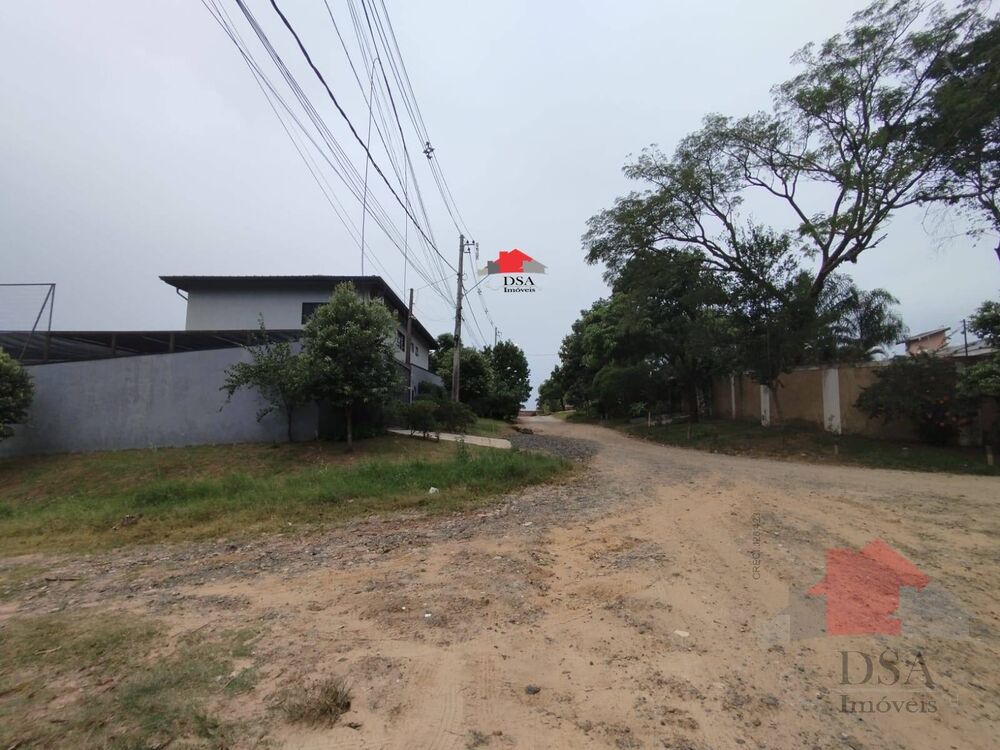 Chácara à venda com 5 quartos, 200m² - Foto 1