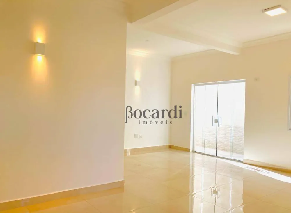 Casa, 3 quartos, 180 m² - Foto 3