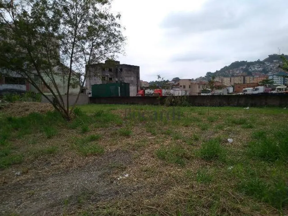 Loteamento e Condomínio, 1800 m² - Foto 2