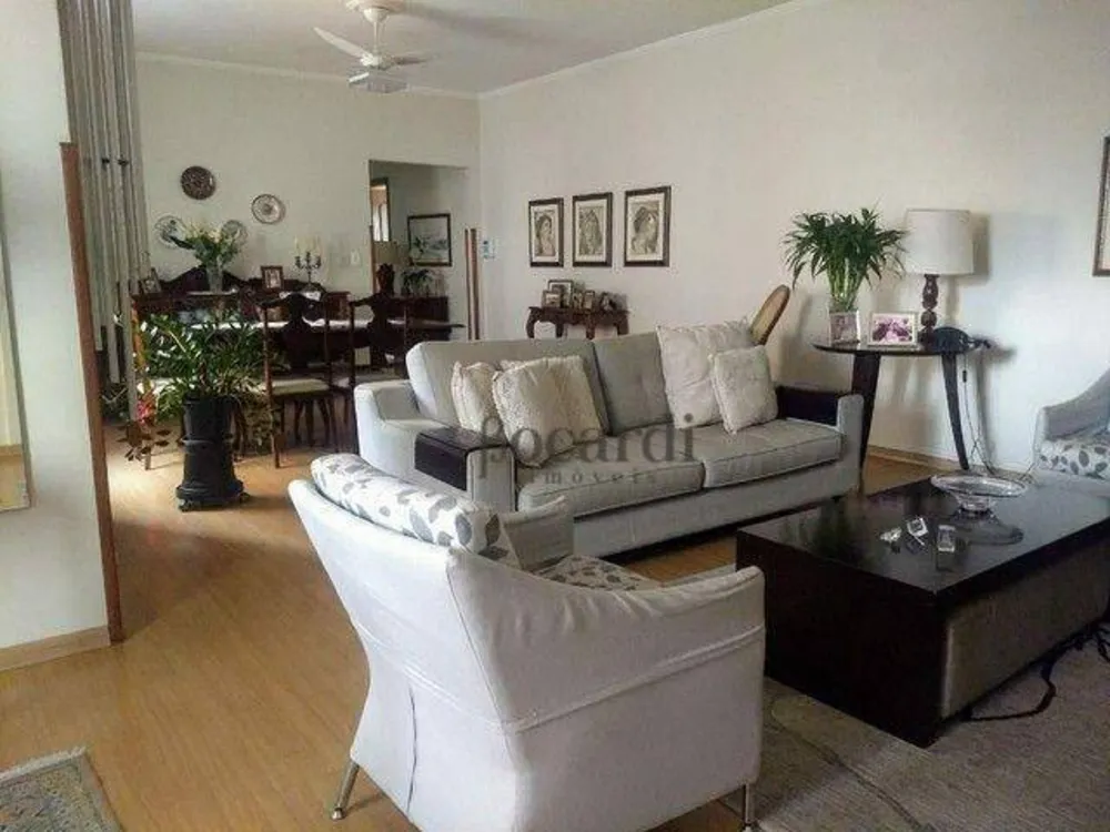 Apartamento, 3 quartos, 220 m² - Foto 1
