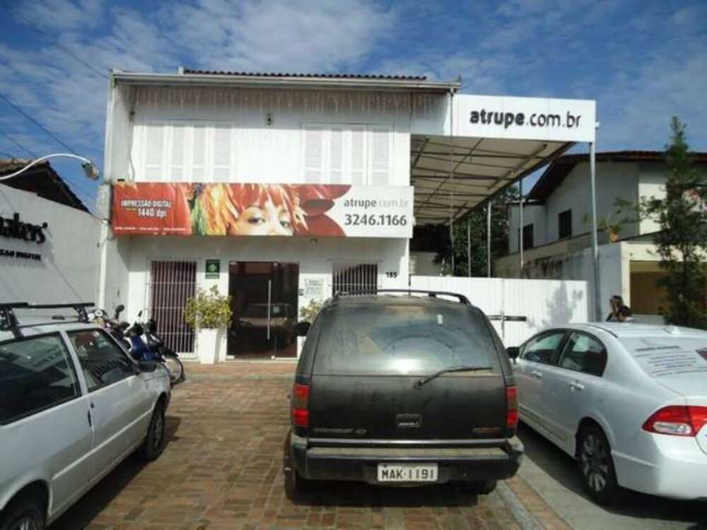 Casa à venda com 1 quarto, 430m² - Foto 1