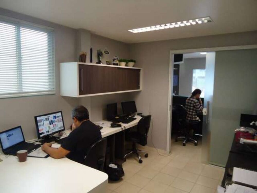 Casa à venda com 1 quarto, 430m² - Foto 11
