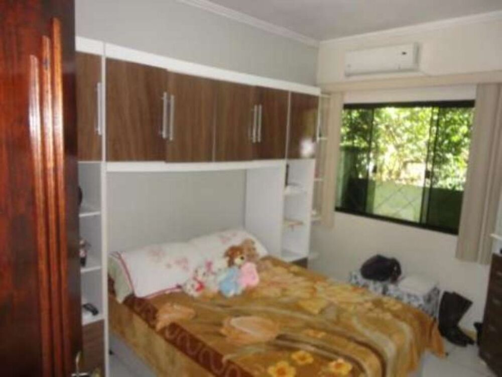 Casa à venda com 10 quartos, 480m² - Foto 1