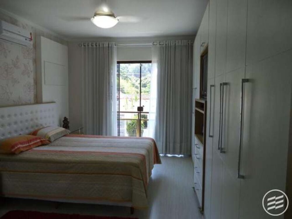 Casa, 4 quartos - Foto 1