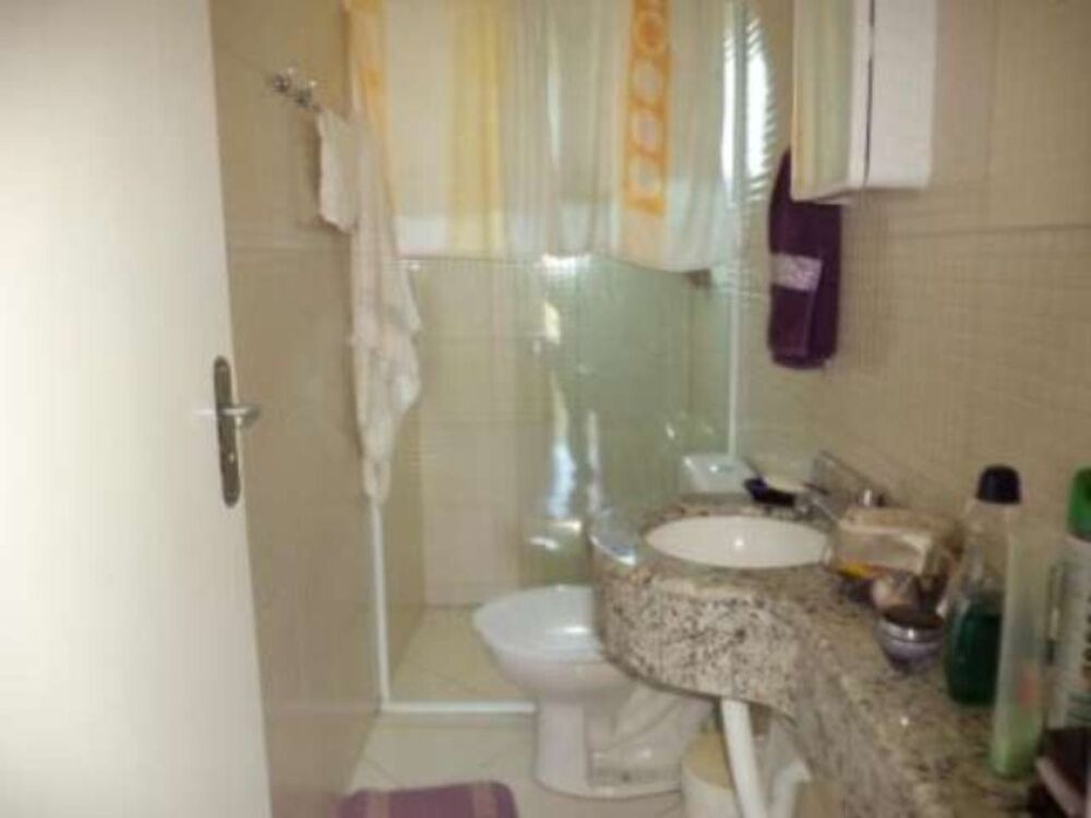 Casa à venda com 6 quartos, 220m² - Foto 10