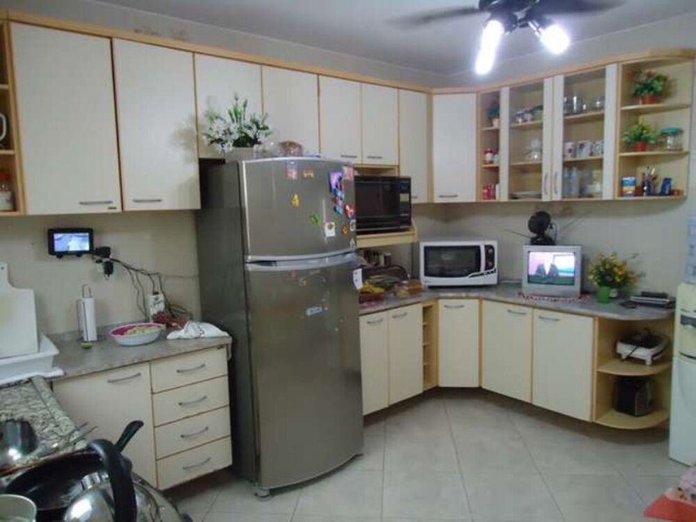 Casa à venda com 4 quartos, 319m² - Foto 3