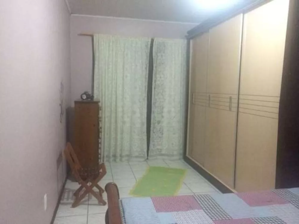 Casa à venda com 3 quartos, 300m² - Foto 3