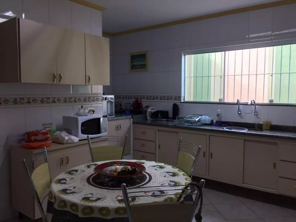 Sobrado à venda com 3 quartos, 216m² - Foto 12