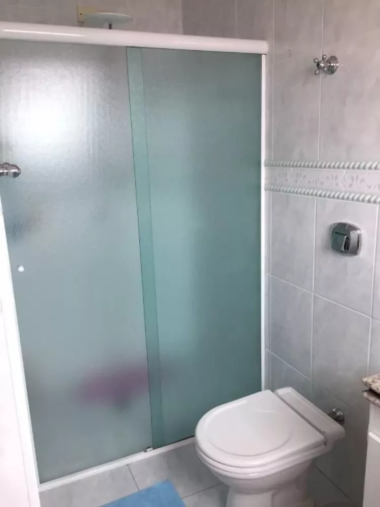 Sobrado à venda com 3 quartos, 216m² - Foto 1