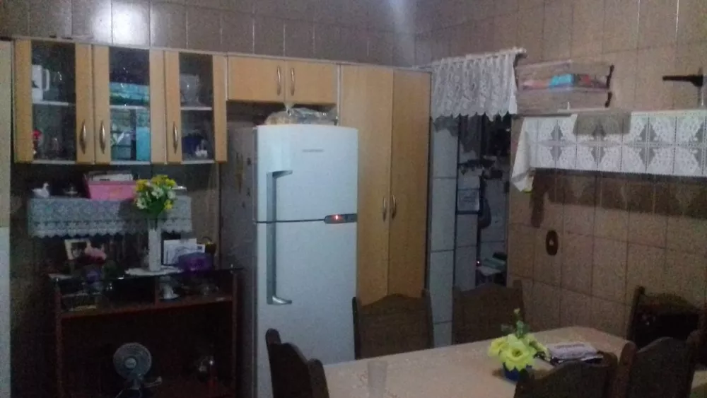 Sobrado à venda com 2 quartos, 201m² - Foto 3