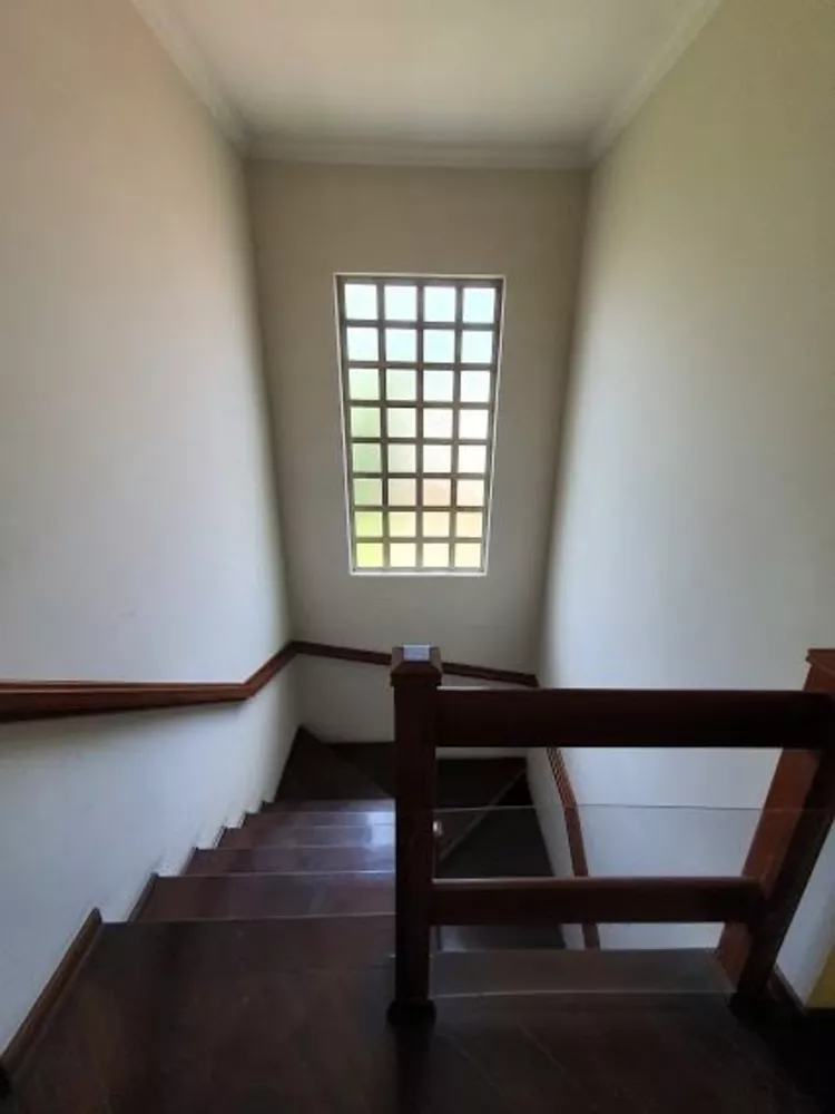 Sobrado à venda com 4 quartos, 380m² - Foto 3