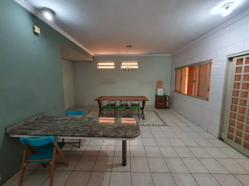 Sobrado à venda com 4 quartos, 380m² - Foto 4