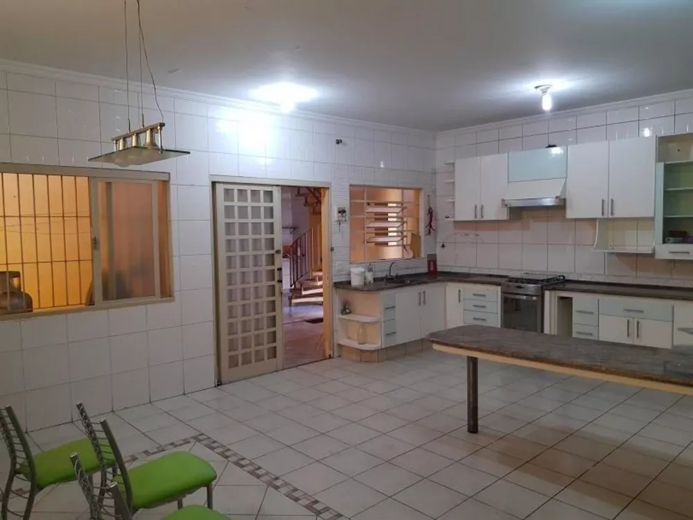 Sobrado à venda com 4 quartos, 380m² - Foto 16