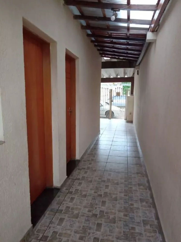 Casa à venda com 3 quartos, 200m² - Foto 4