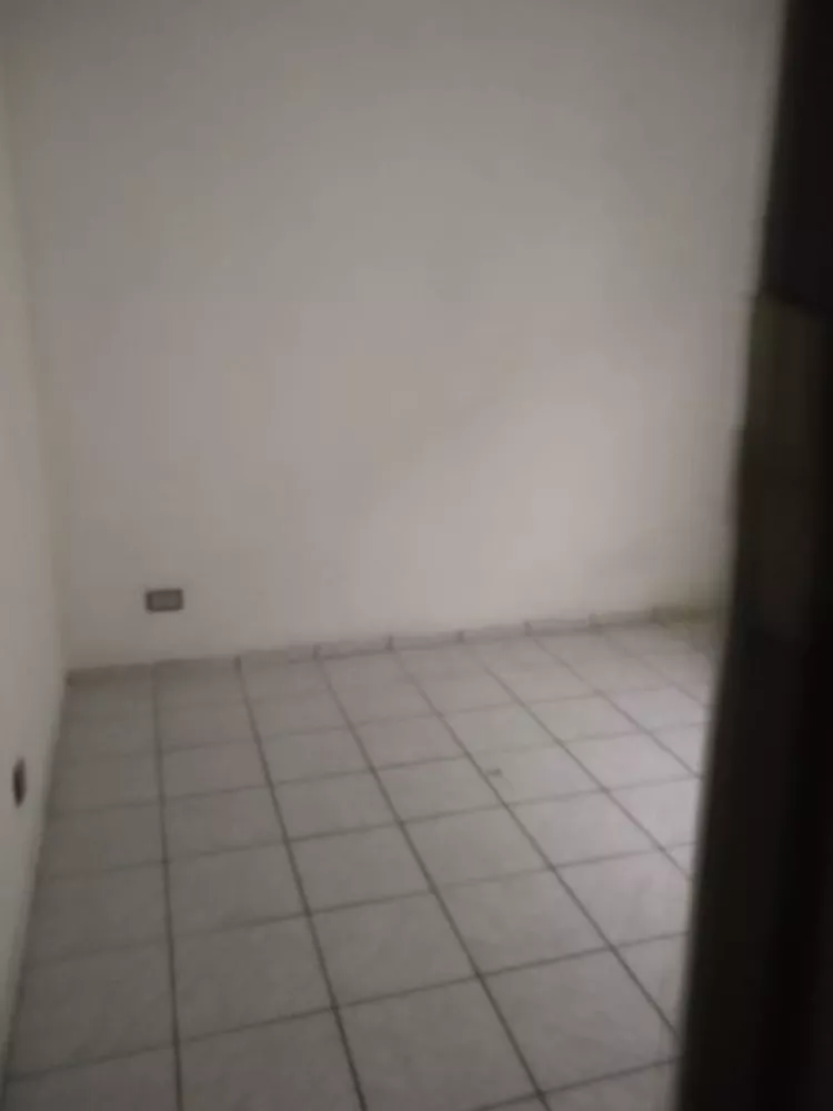 Sobrado à venda com 2 quartos, 190m² - Foto 2