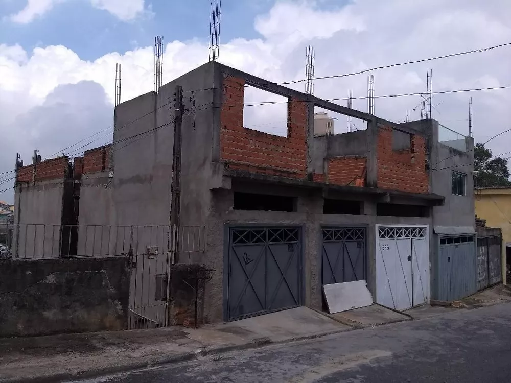 Sobrado à venda com 3 quartos, 240m² - Foto 2