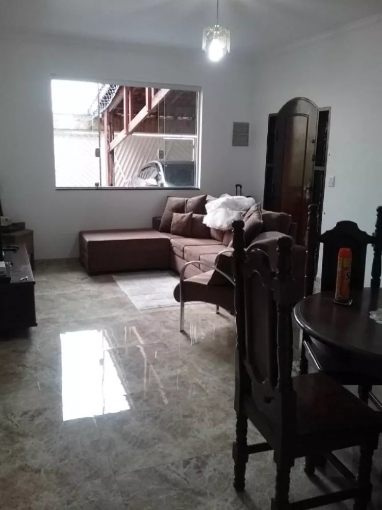 Sobrado à venda com 2 quartos, 100m² - Foto 1