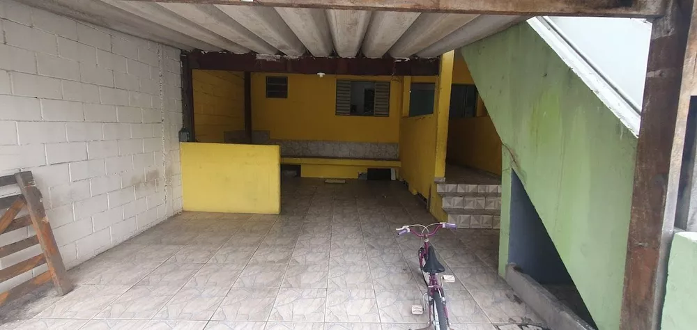 Casa à venda com 9 quartos, 300m² - Foto 3