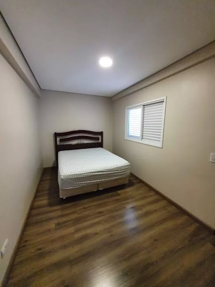 Sobrado à venda com 6 quartos, 300m² - Foto 8