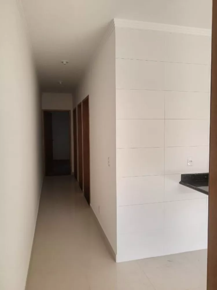 Casa à venda com 3 quartos, 64m² - Foto 4