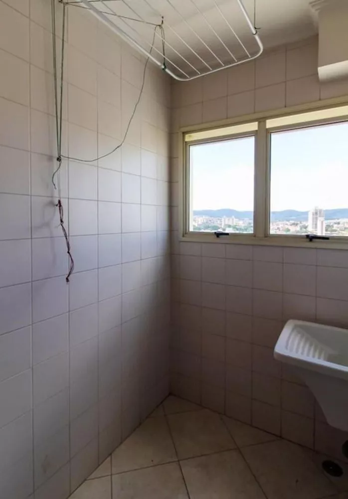 Apartamento à venda com 2 quartos, 76m² - Foto 3