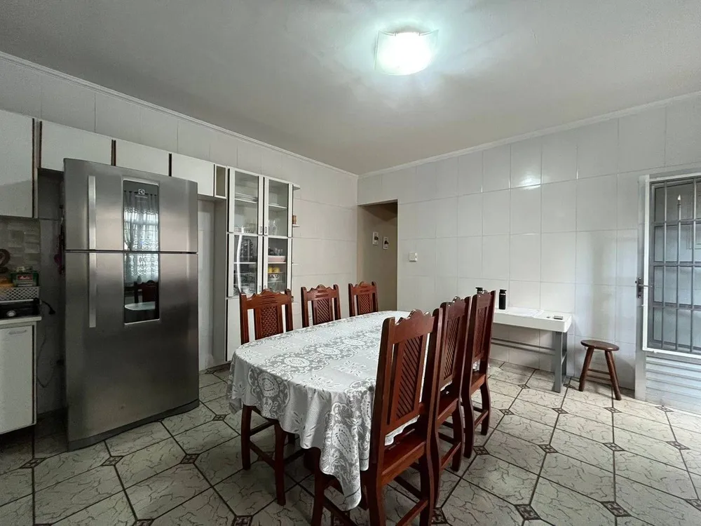 Sobrado, 3 quartos, 342 m² - Foto 1