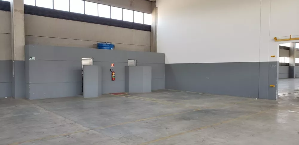 Depósito-Galpão-Armazém para alugar com 3 quartos, 4500m² - Foto 4