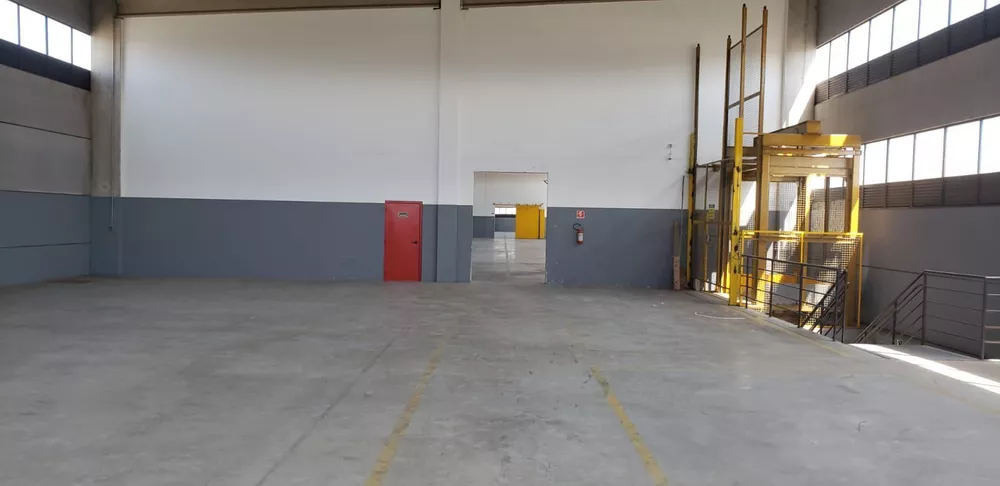 Depósito-Galpão-Armazém para alugar com 3 quartos, 4500m² - Foto 11