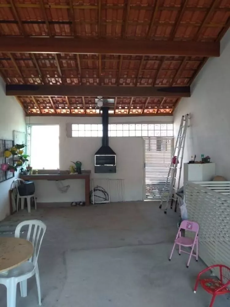 Casa à venda com 2 quartos, 94m² - Foto 2