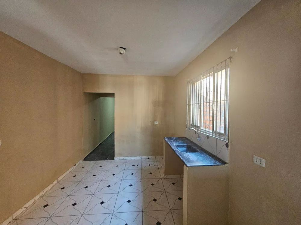 Casa para alugar com 1 quarto, 60m² - Foto 1