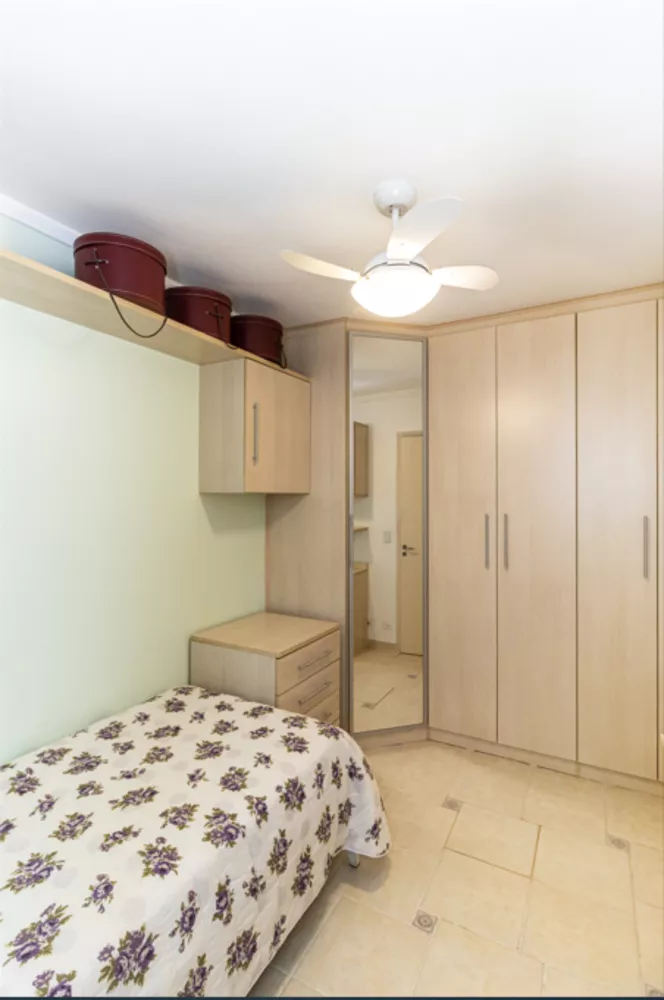 Apartamento à venda com 1 quarto, 34m² - Foto 2