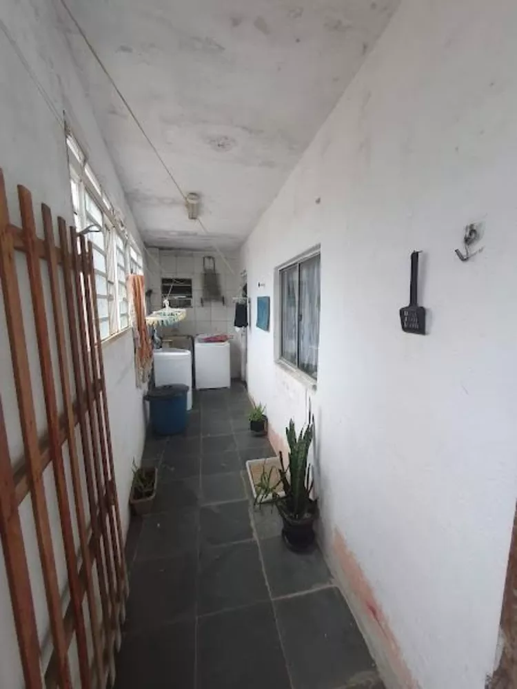 Sobrado à venda com 4 quartos, 170m² - Foto 1