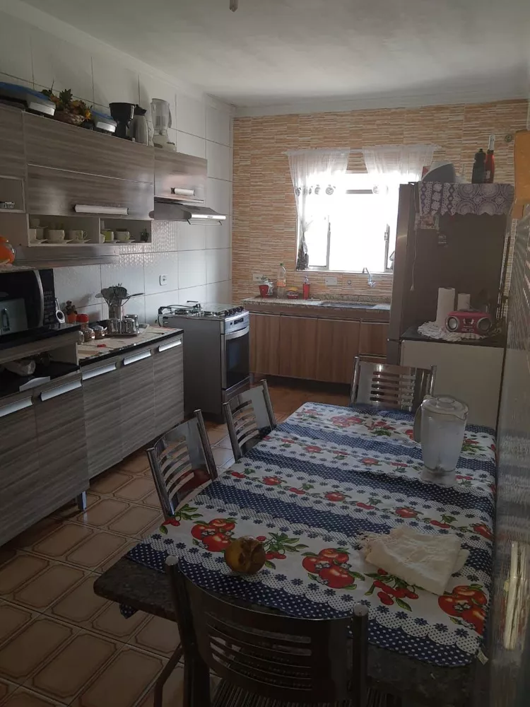 Casa à venda com 3 quartos, 250m² - Foto 3