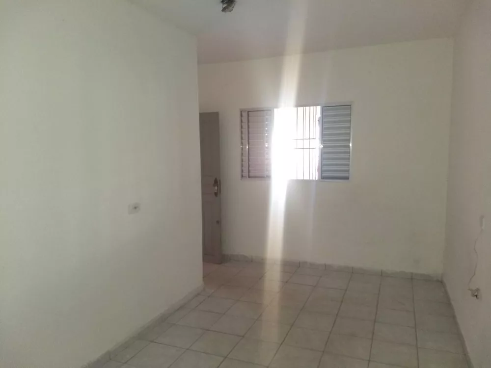 Casa à venda com 3 quartos, 150m² - Foto 2