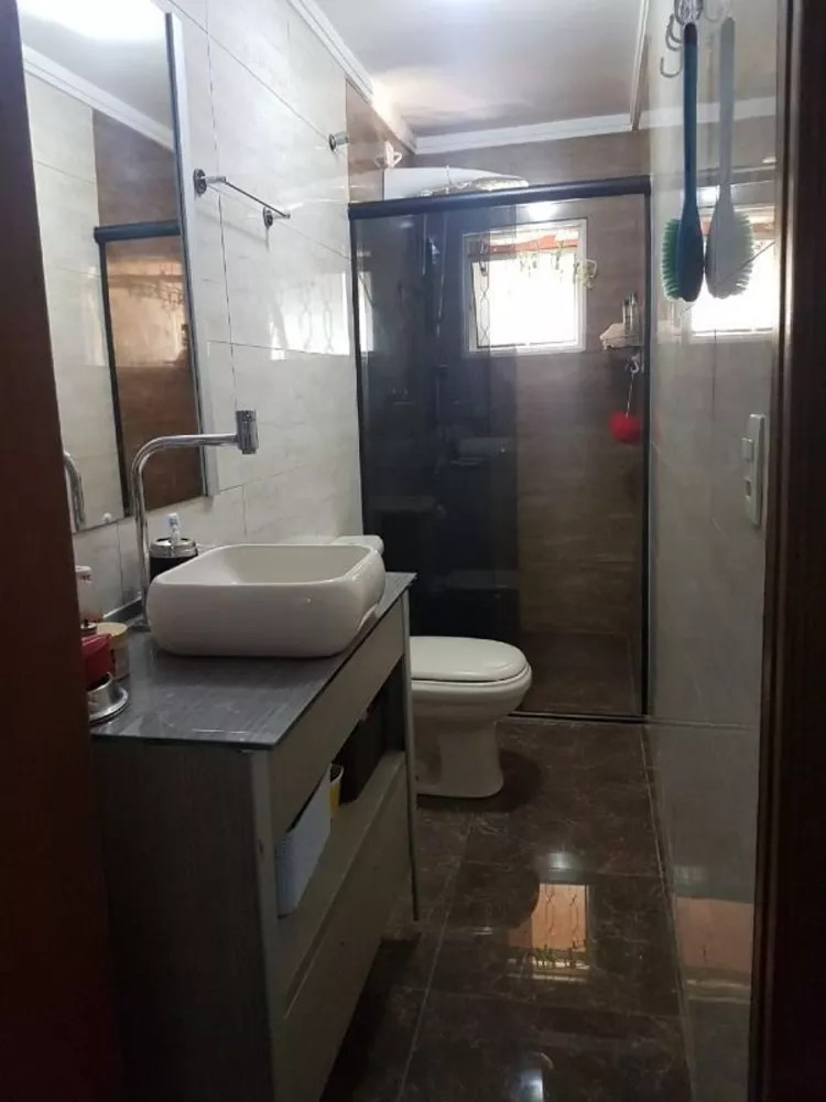 Casa à venda com 2 quartos, 60m² - Foto 1