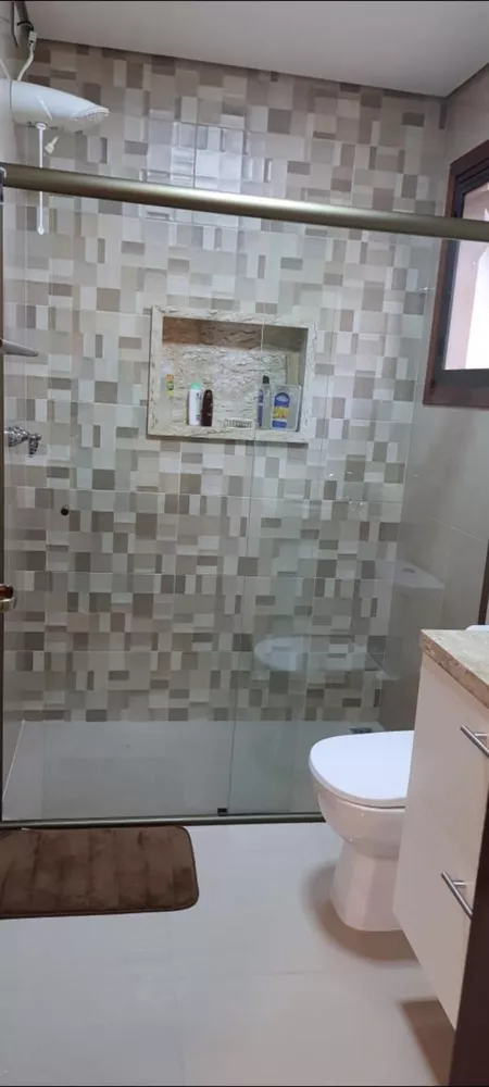 Sobrado à venda com 4 quartos, 150m² - Foto 1